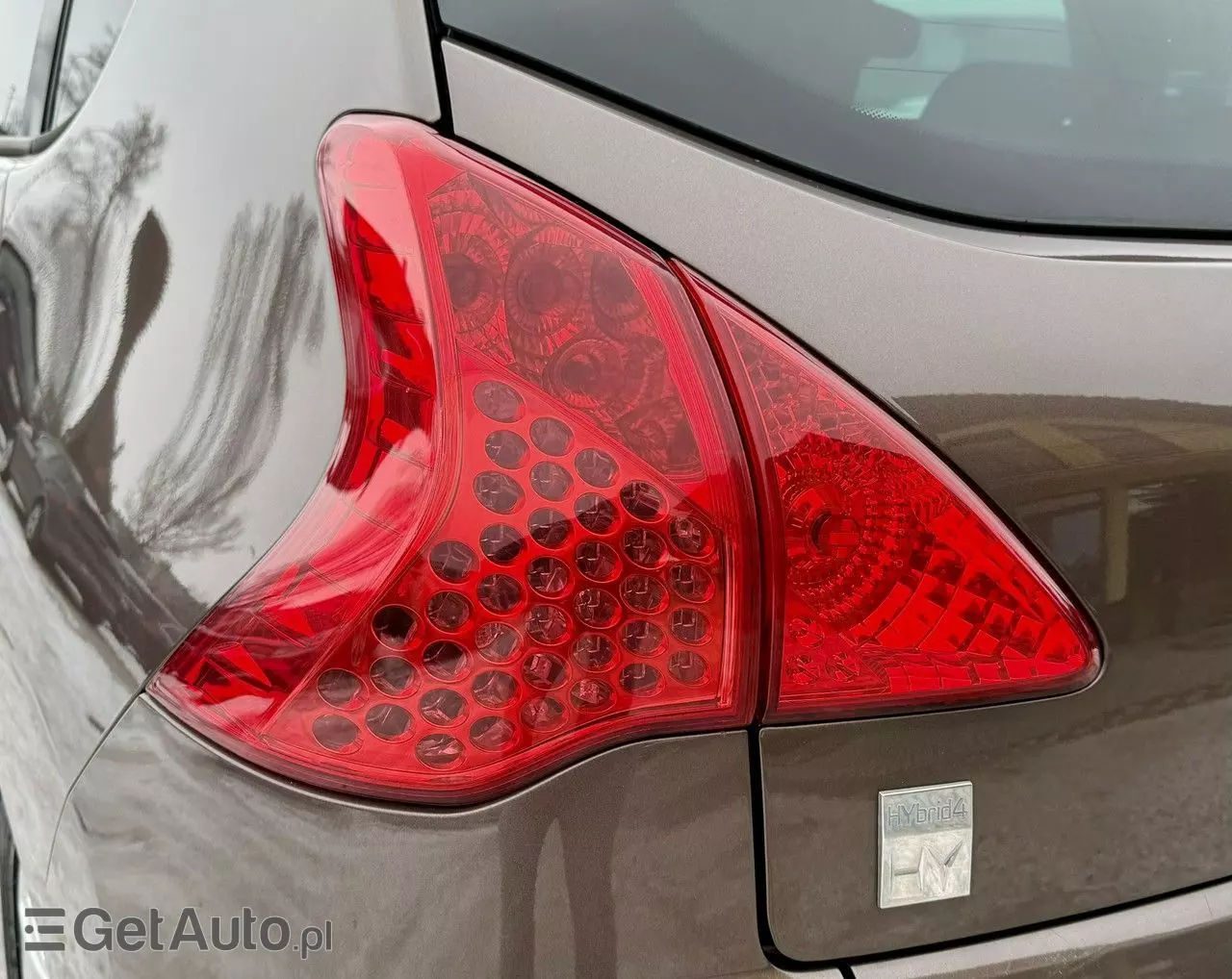 PEUGEOT 3008 2.0 HDi HYbrid4