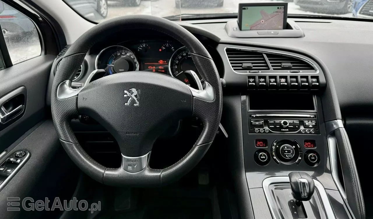 PEUGEOT 3008 2.0 HDi HYbrid4