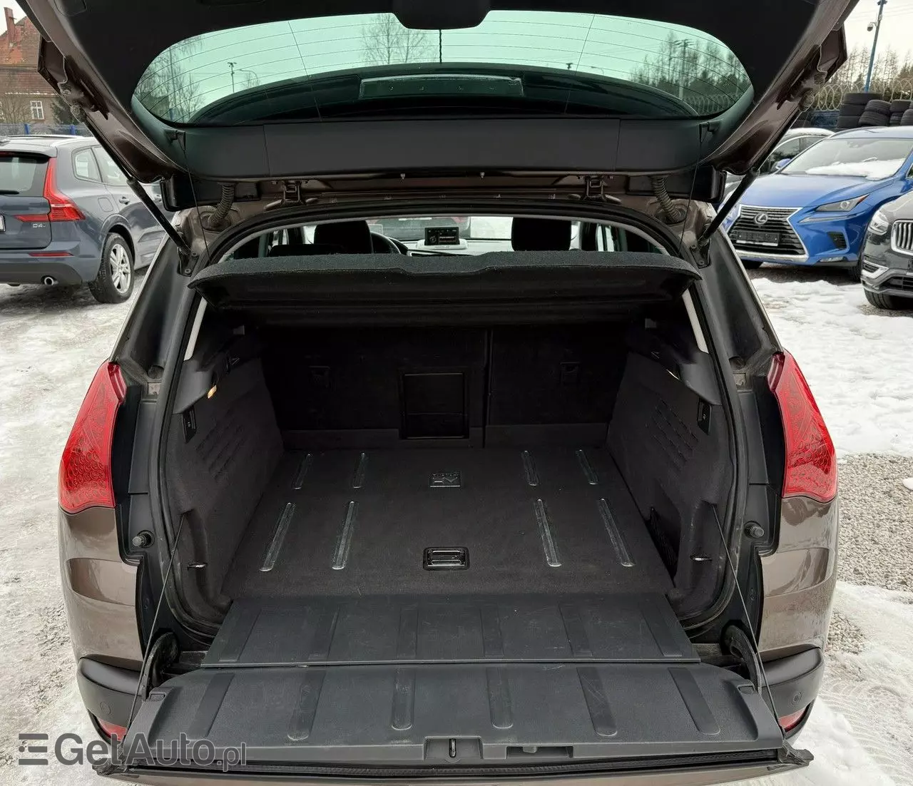 PEUGEOT 3008 2.0 HDi HYbrid4