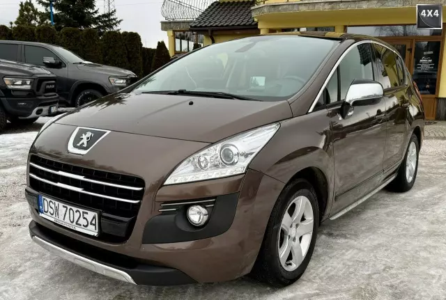 PEUGEOT 3008 2.0 HDi HYbrid4