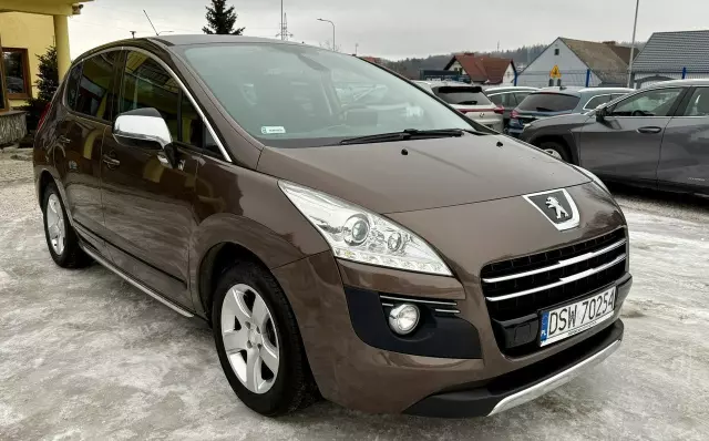 PEUGEOT 3008 2.0 HDi HYbrid4