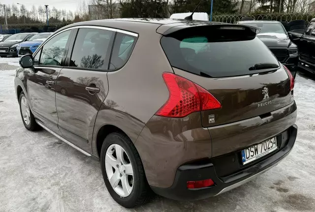 PEUGEOT 3008 2.0 HDi HYbrid4
