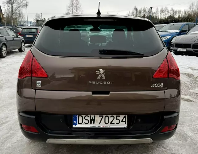 PEUGEOT 3008 2.0 HDi HYbrid4
