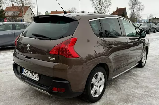 PEUGEOT 3008 2.0 HDi HYbrid4