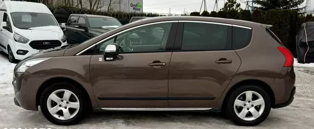 PEUGEOT 3008 2.0 HDi HYbrid4