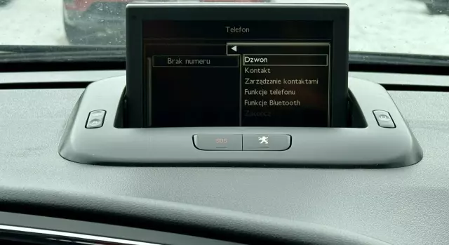 PEUGEOT 3008 2.0 HDi HYbrid4