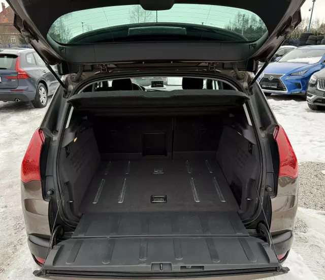 PEUGEOT 3008 2.0 HDi HYbrid4