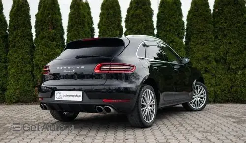 PORSCHE Macan 