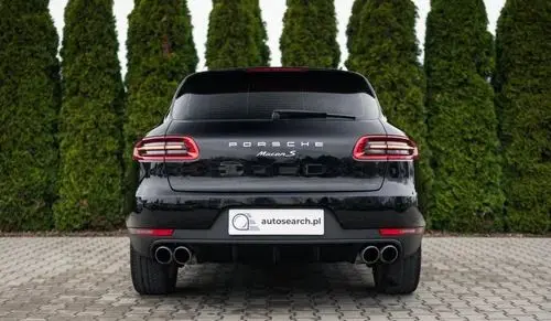 PORSCHE Macan 