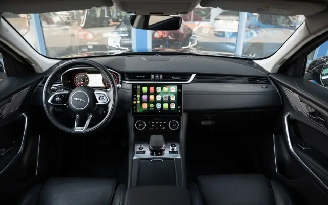JAGUAR F-Pace D200 AWD R-Dynamic HSE