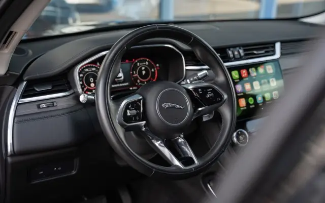 JAGUAR F-Pace D200 AWD R-Dynamic HSE