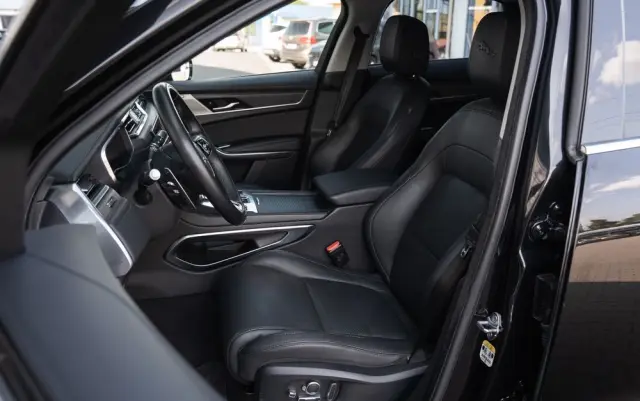JAGUAR F-Pace D200 AWD R-Dynamic HSE