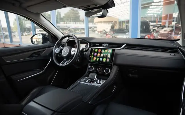 JAGUAR F-Pace D200 AWD R-Dynamic HSE