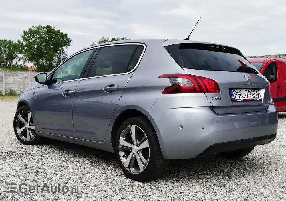 PEUGEOT 308 