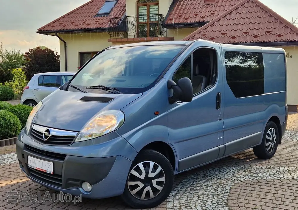 OPEL VIVARO 