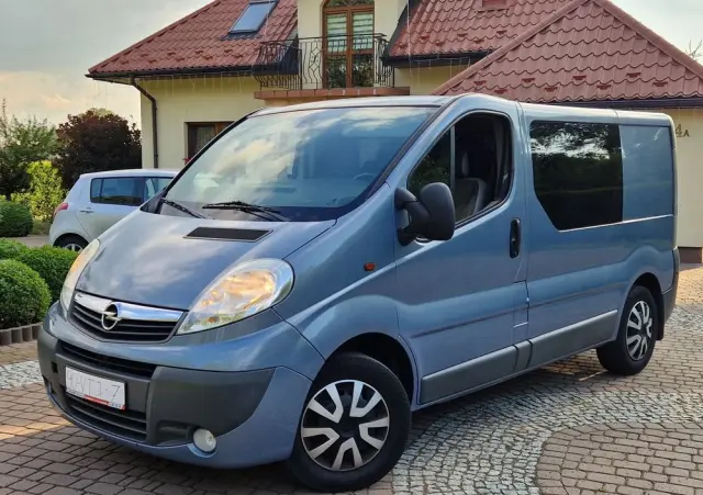 OPEL VIVARO 