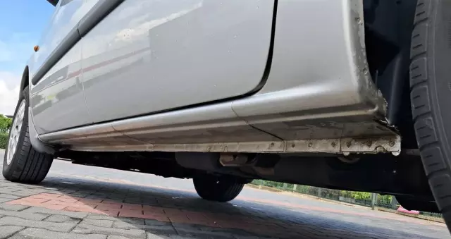 CHRYSLER Voyager 2.4 SE