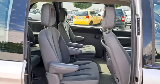 CHRYSLER Voyager 2.4 SE