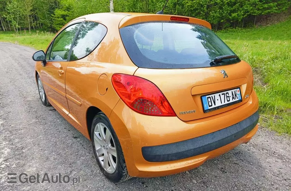 PEUGEOT 207 