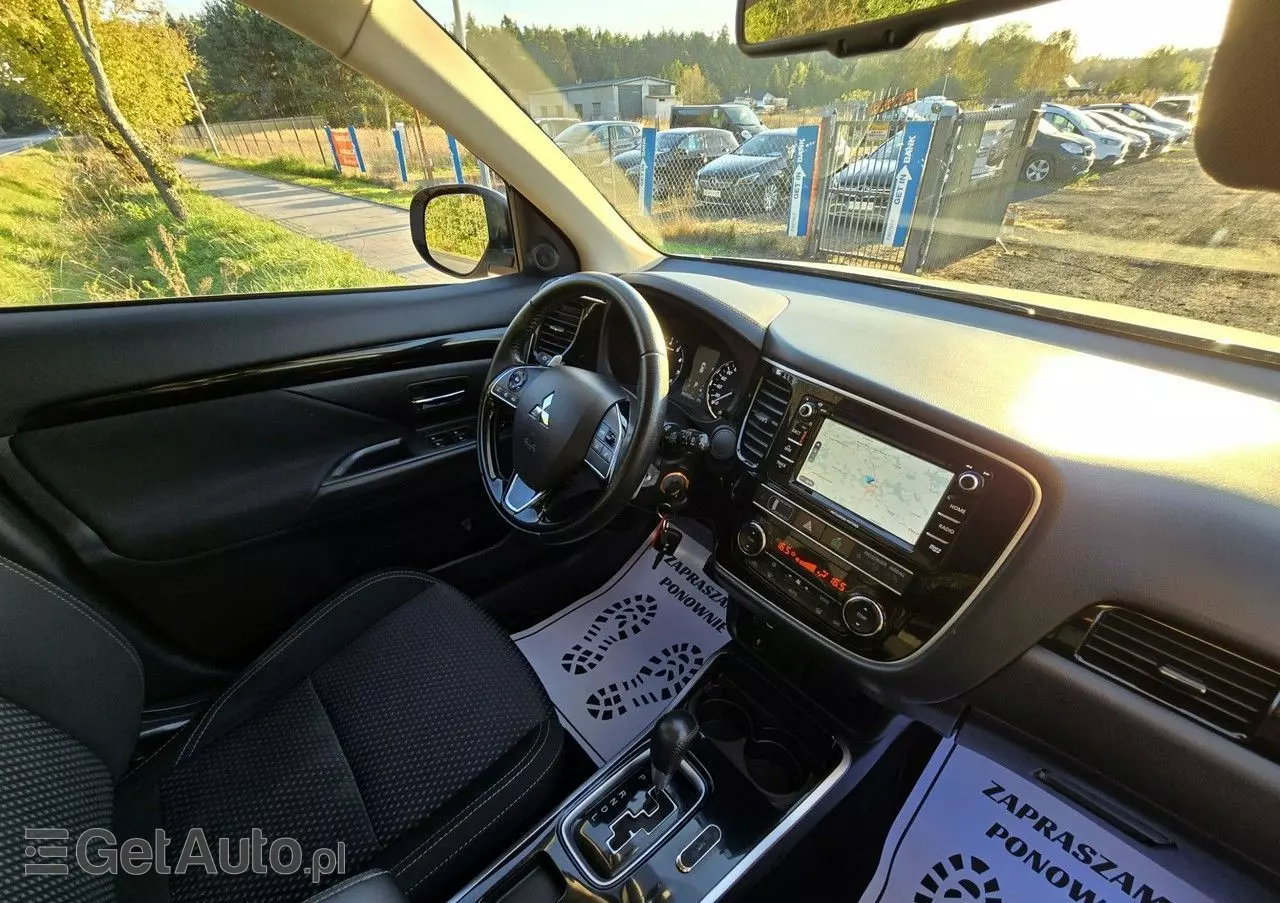 MITSUBISHI Outlander 2.0 2WD CVT Diamant Edition