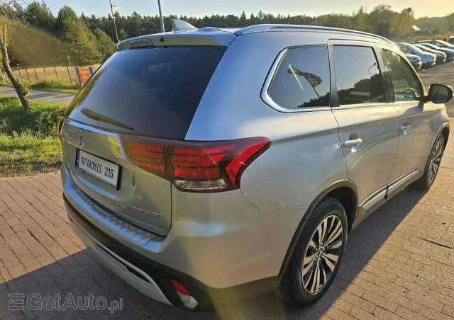 MITSUBISHI Outlander 2.0 2WD CVT Diamant Edition