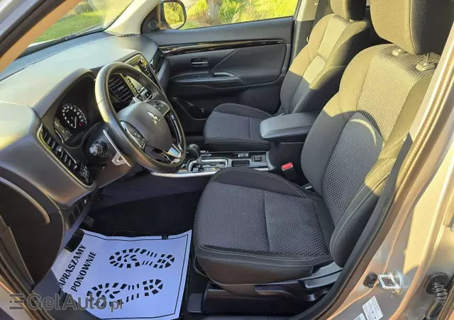 MITSUBISHI Outlander 2.0 2WD CVT Diamant Edition