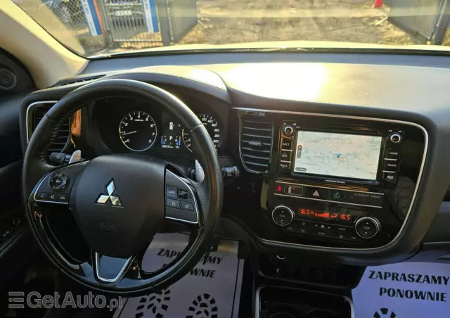 MITSUBISHI Outlander 2.0 2WD CVT Diamant Edition