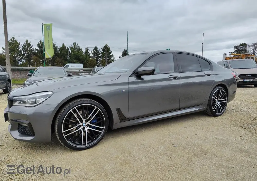 BMW Seria 7 740d xDrive sport