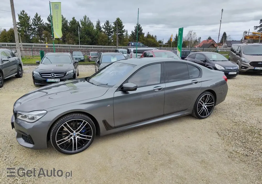 BMW Seria 7 740d xDrive sport