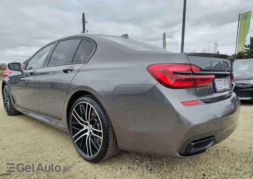 BMW Seria 7 740d xDrive sport