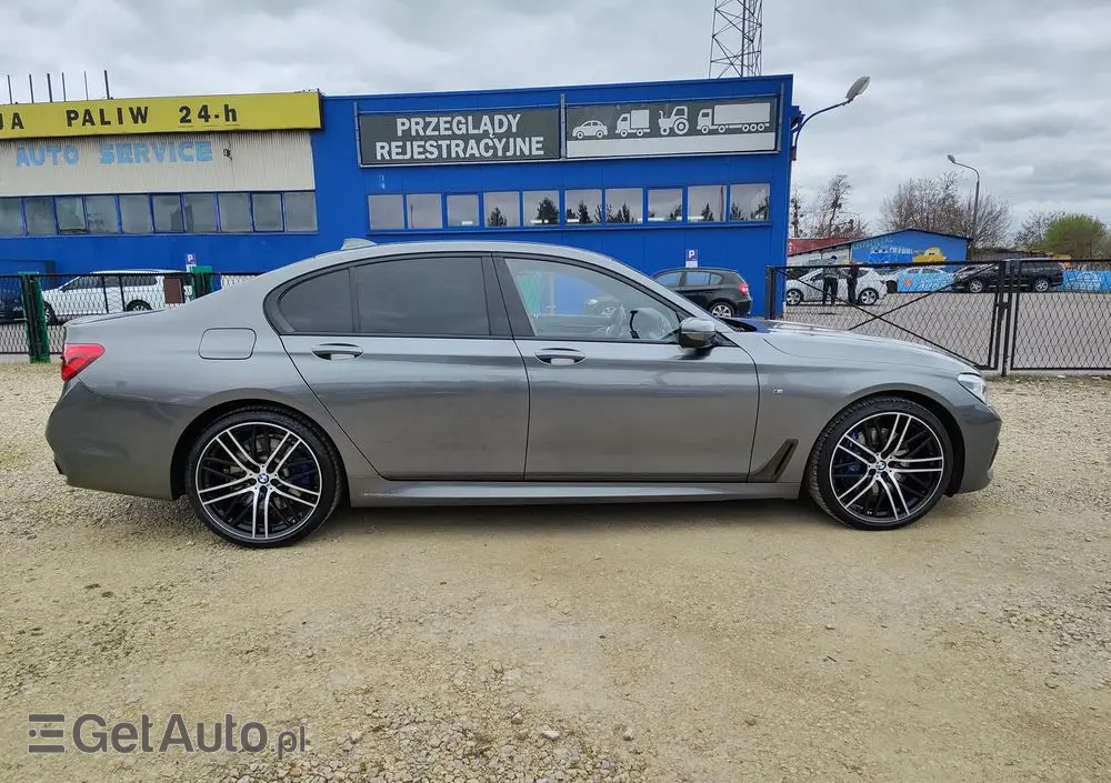 BMW Seria 7 740d xDrive sport