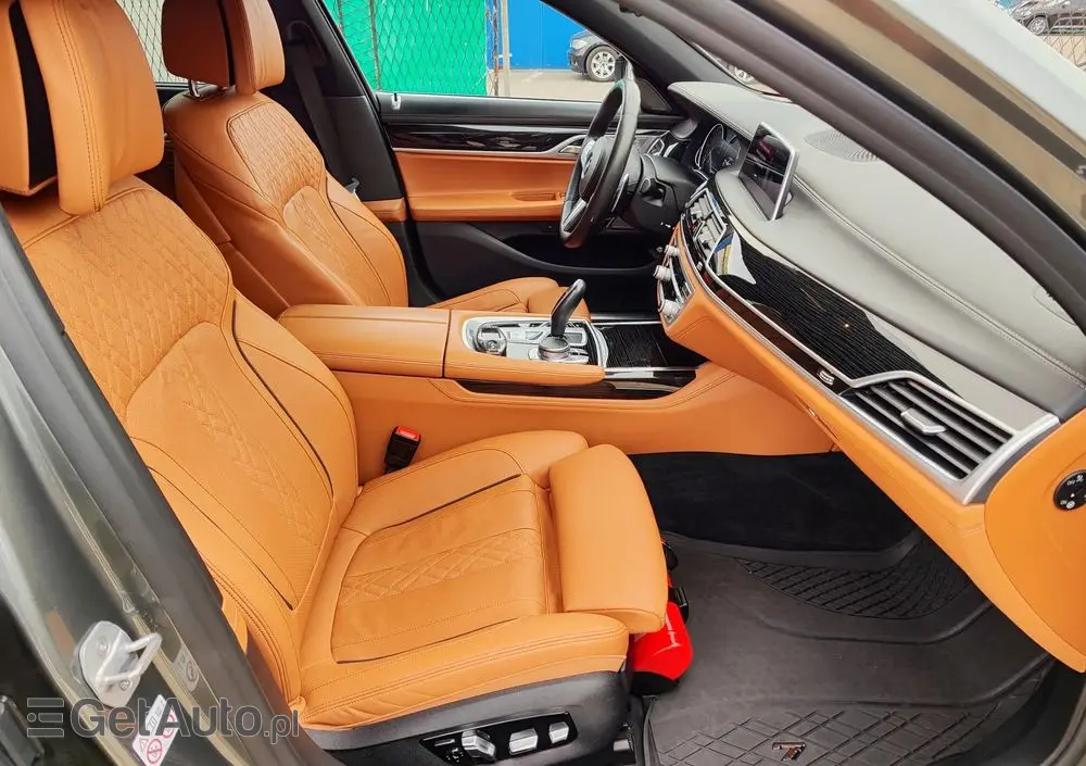 BMW Seria 7 740d xDrive sport