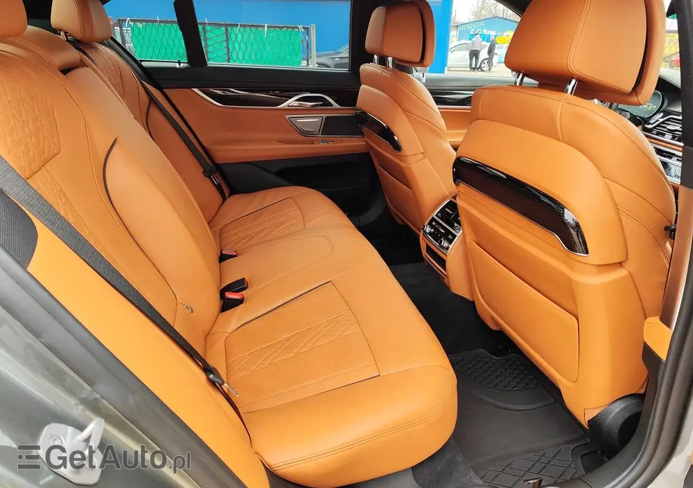 BMW Seria 7 740d xDrive sport