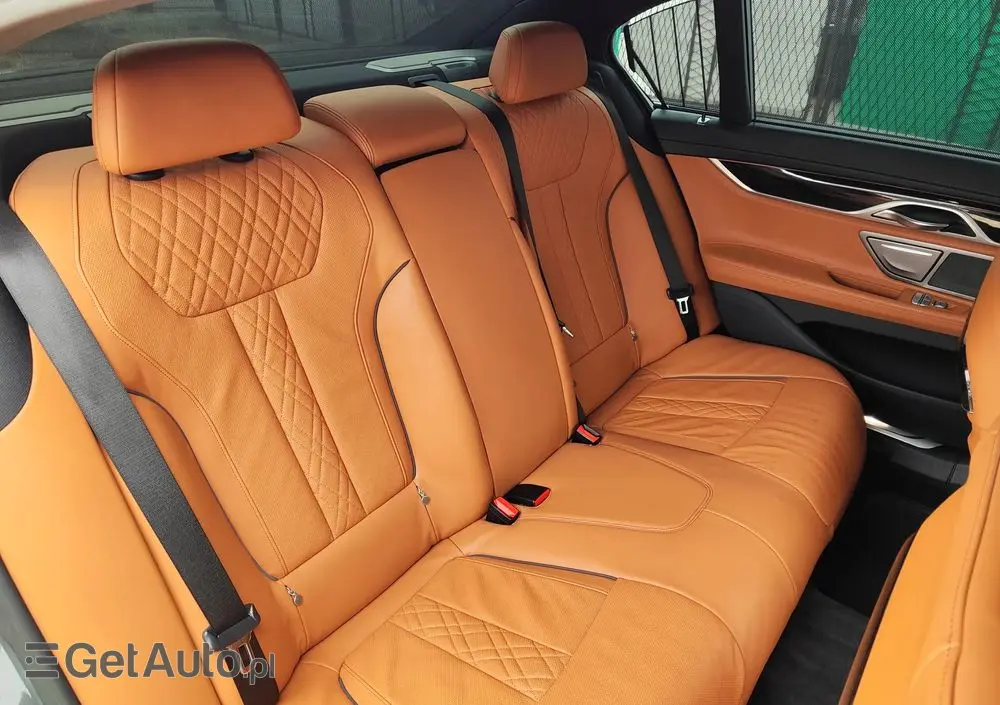 BMW Seria 7 740d xDrive sport