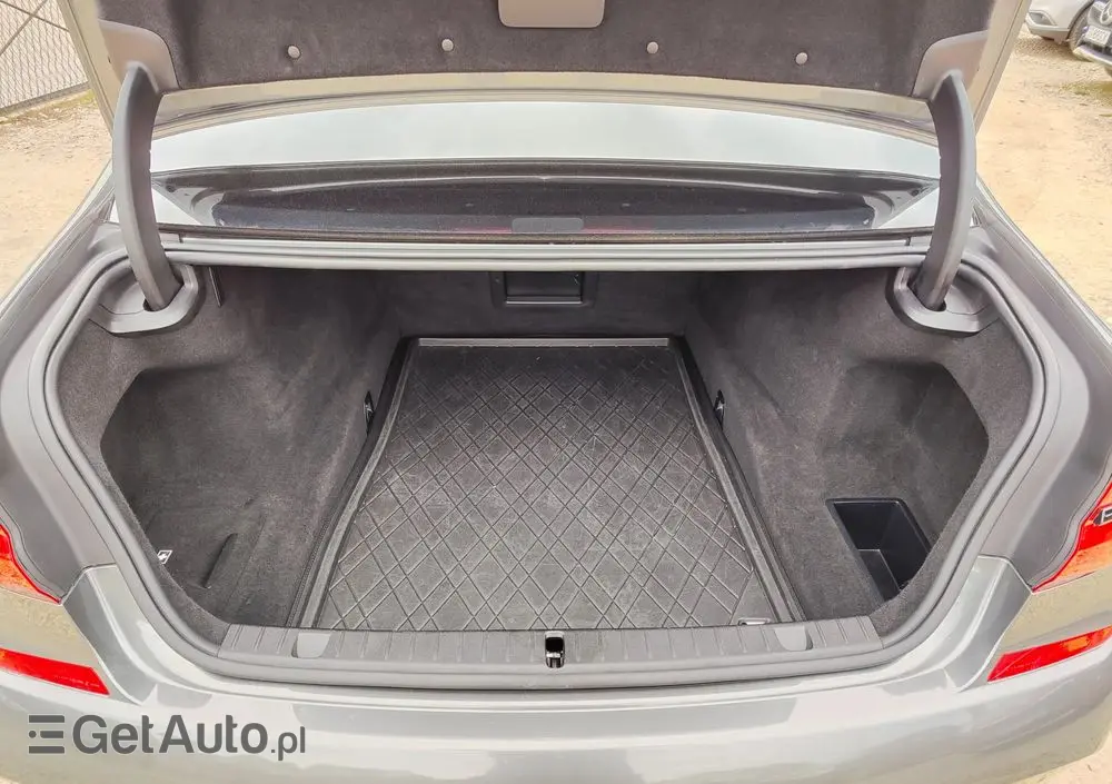 BMW Seria 7 740d xDrive sport