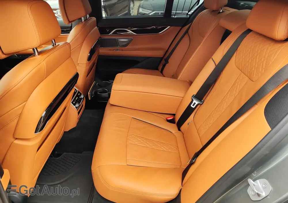 BMW Seria 7 740d xDrive sport