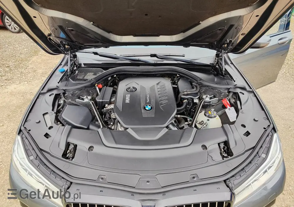 BMW Seria 7 740d xDrive sport