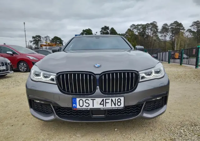 BMW Seria 7 740d xDrive sport