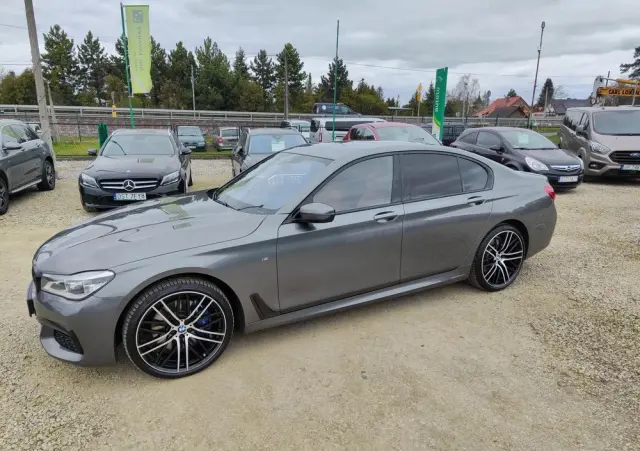 BMW Seria 7 740d xDrive sport