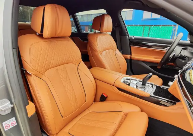 BMW Seria 7 740d xDrive sport