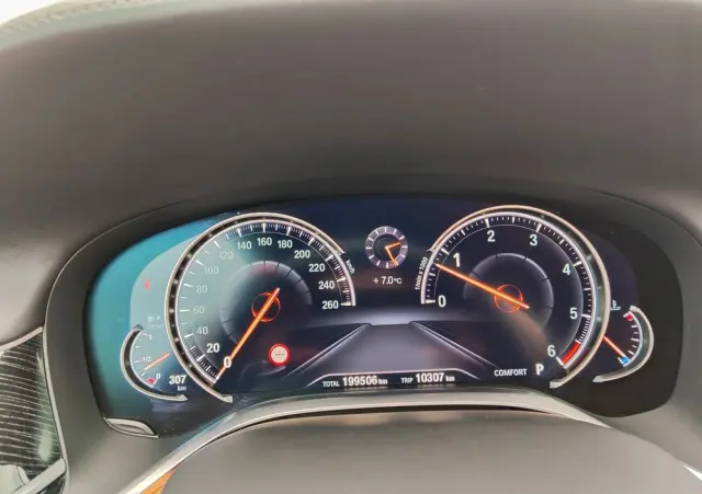 BMW Seria 7 740d xDrive sport