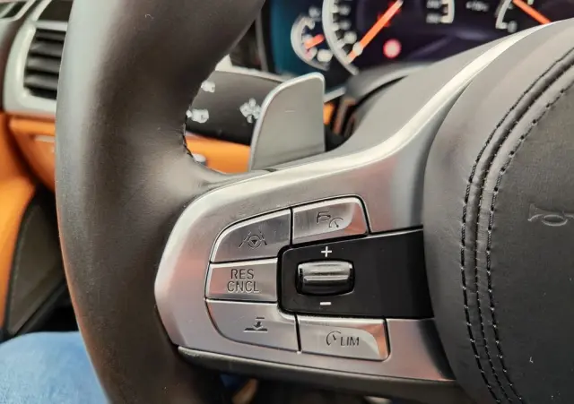 BMW Seria 7 740d xDrive sport