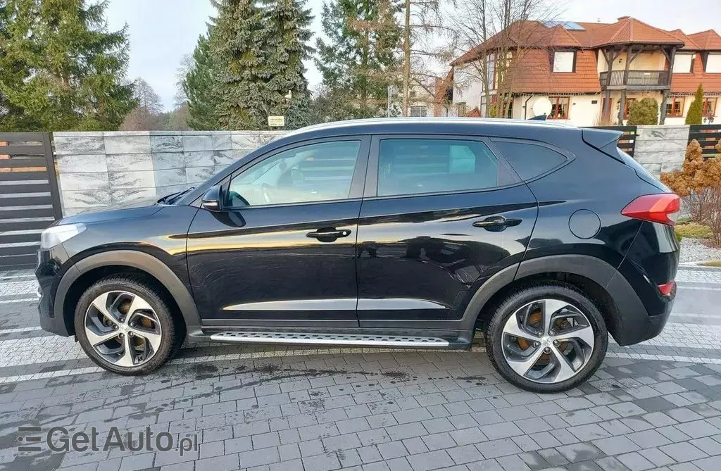 HYUNDAI Tucson 