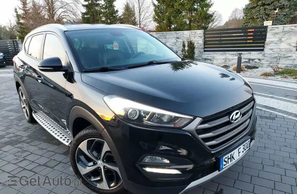 HYUNDAI Tucson 