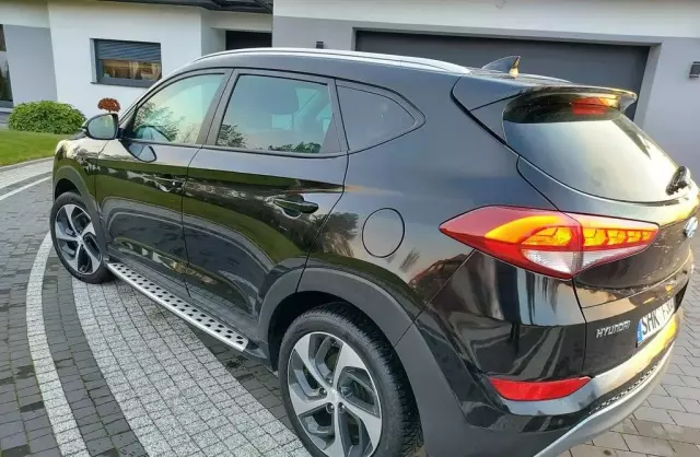 HYUNDAI Tucson 