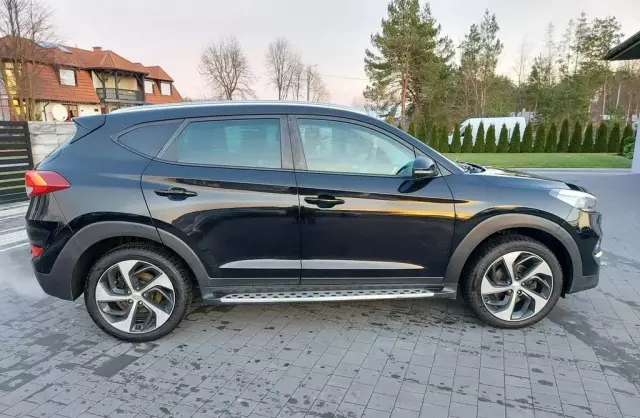HYUNDAI Tucson 