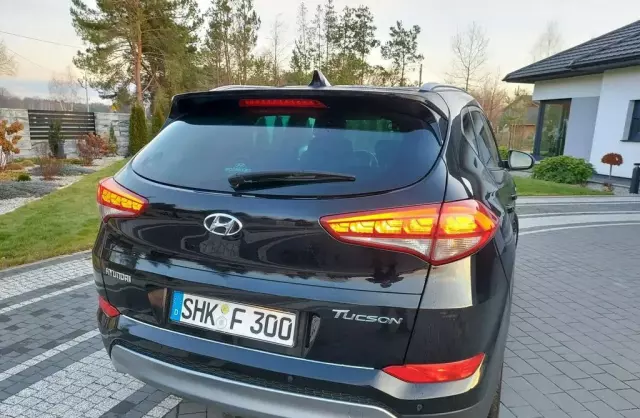 HYUNDAI Tucson 