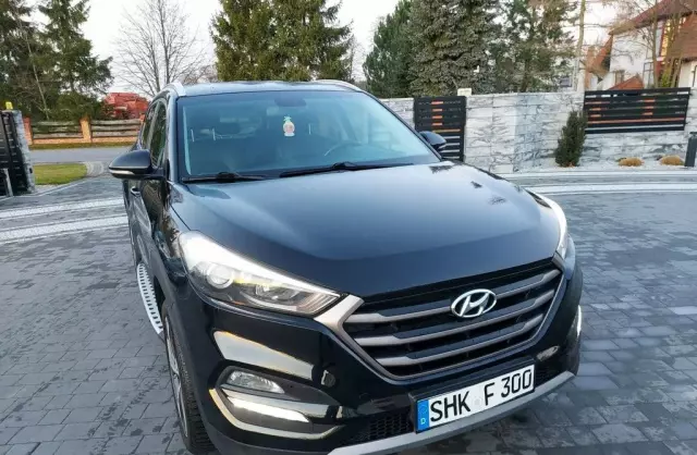 HYUNDAI Tucson 