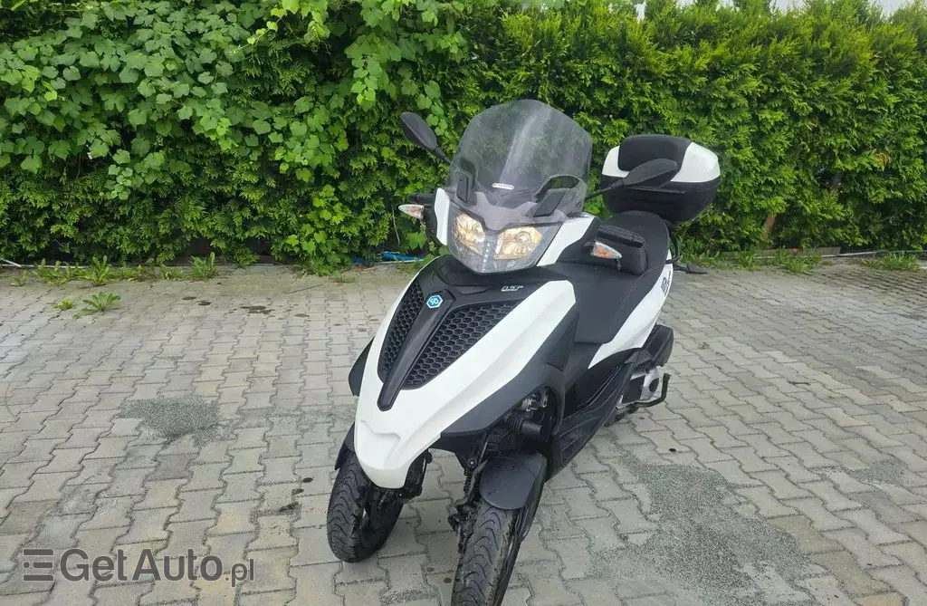 PIAGGIO MP 3 300 