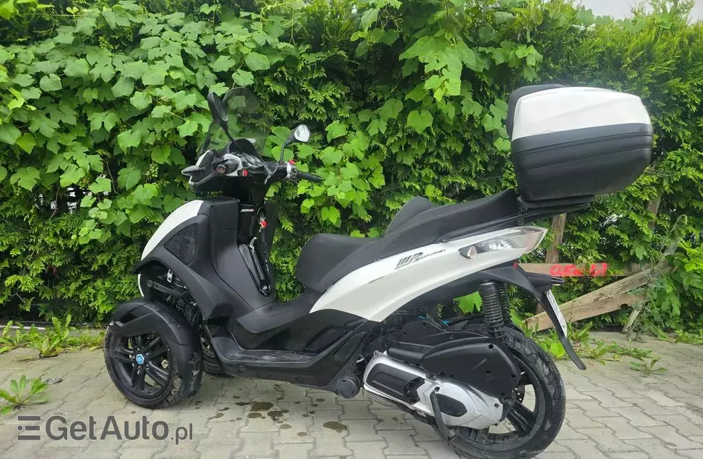 PIAGGIO MP 3 300 